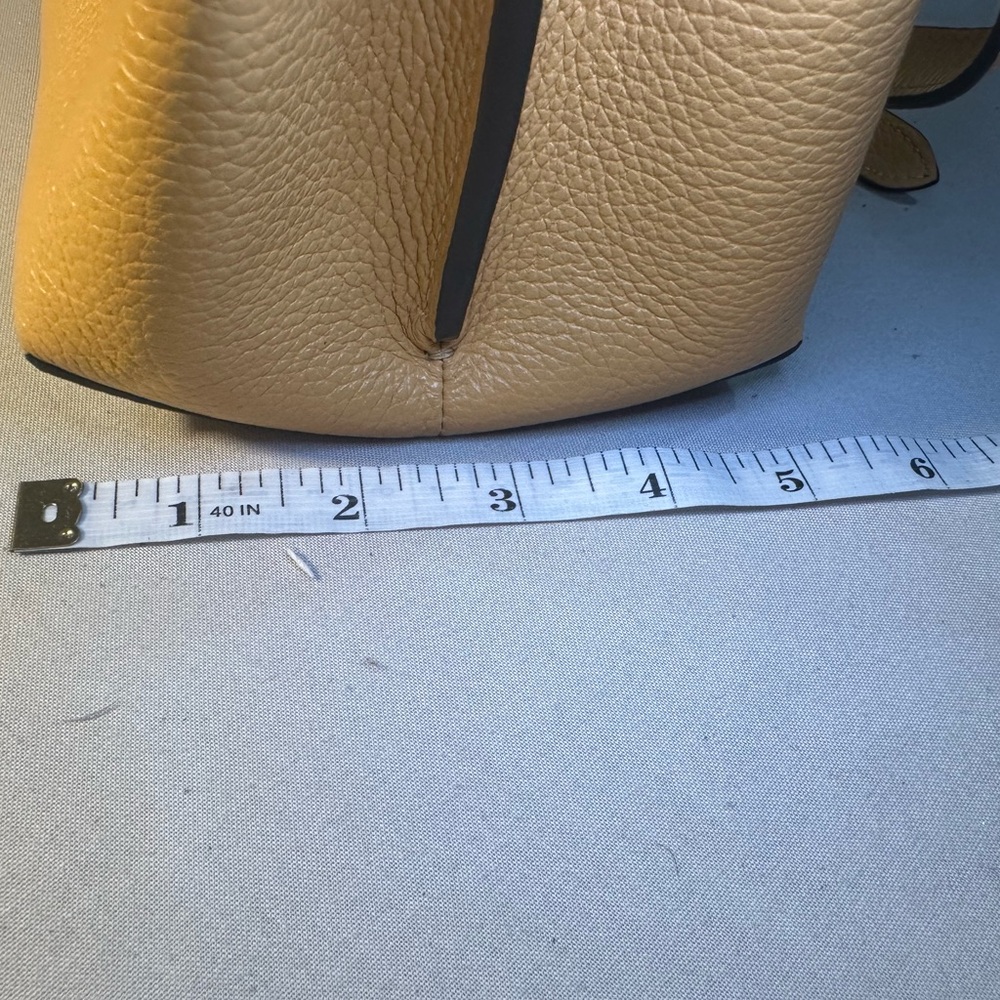 LIKE NEW Coach Pebble Leather Shoulder Bag in Mustard - Picture 11 of 12